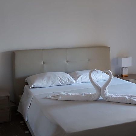 Matthias Central Rooms And Accomodation Bari Buitenkant foto