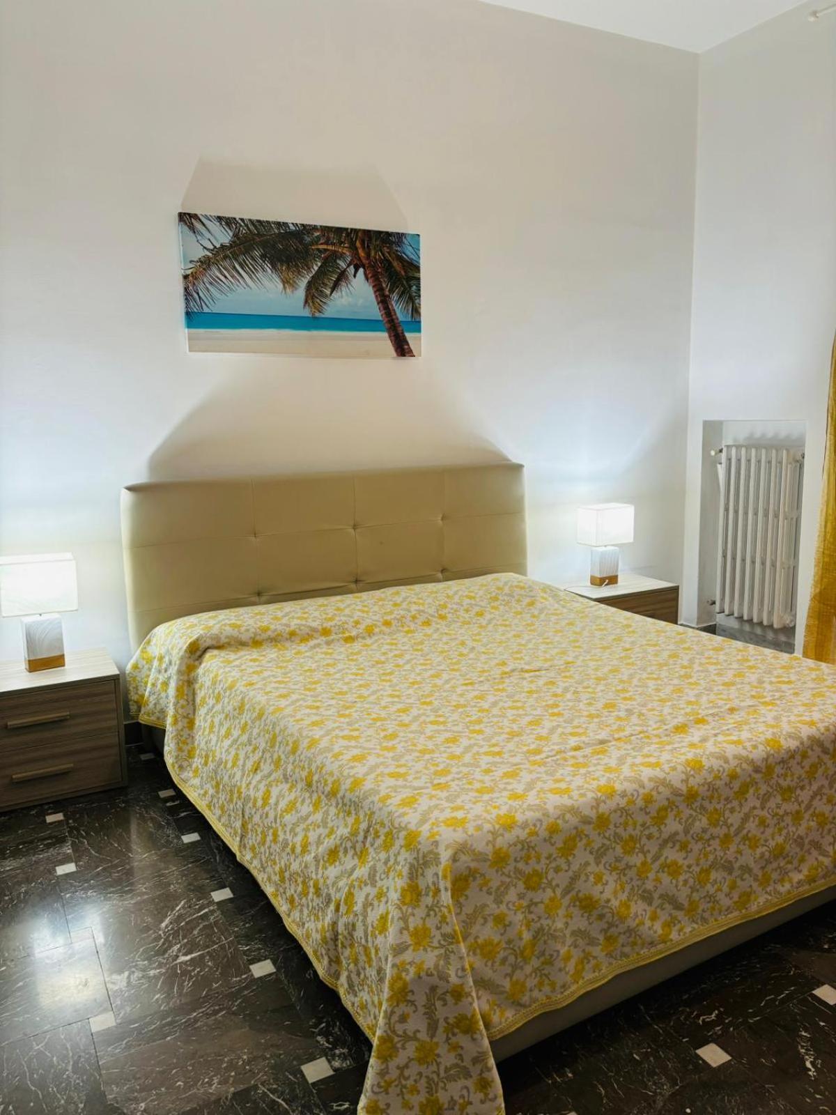 Matthias Central Rooms And Accomodation Bari Buitenkant foto