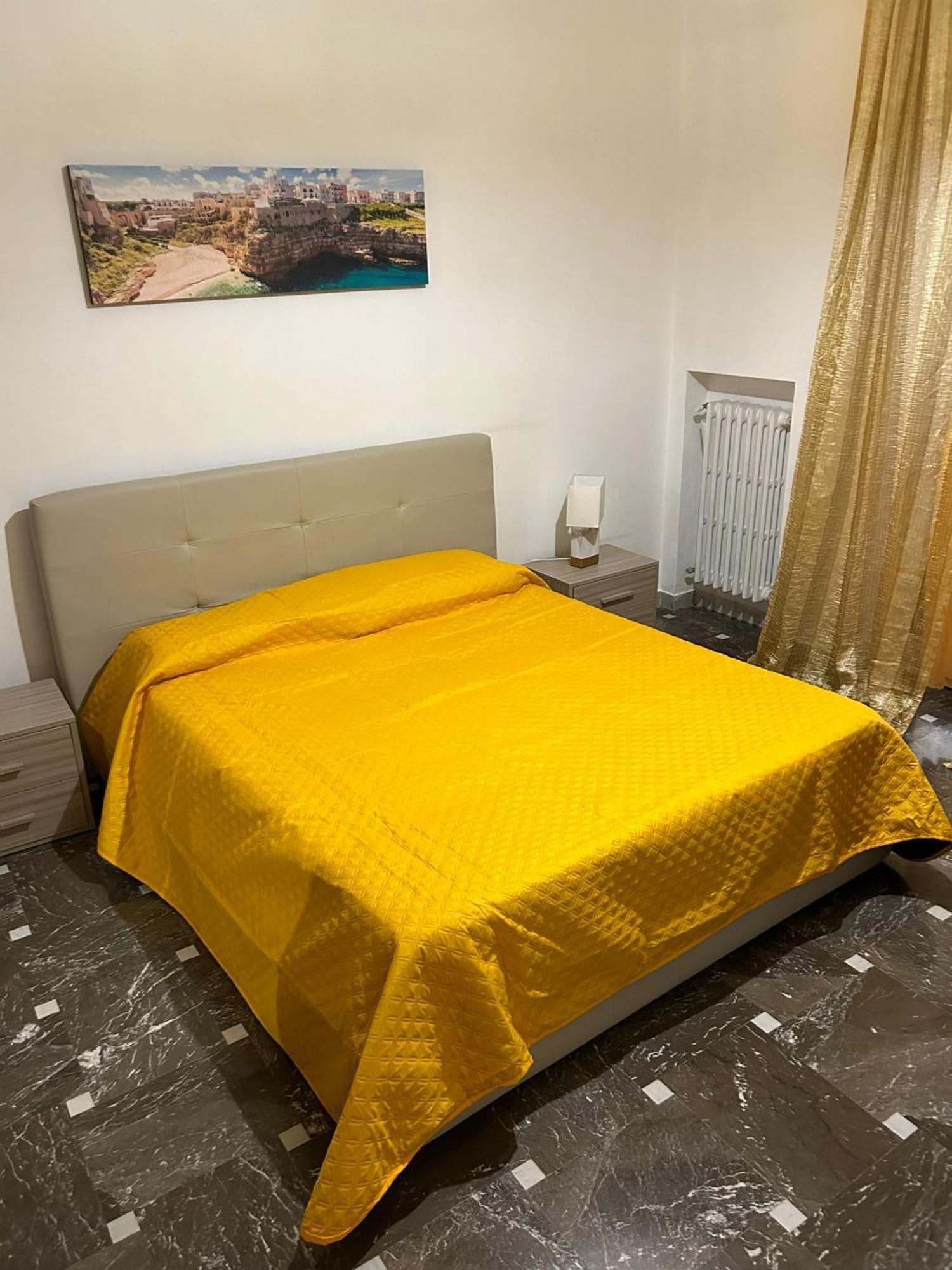 Matthias Central Rooms And Accomodation Bari Buitenkant foto