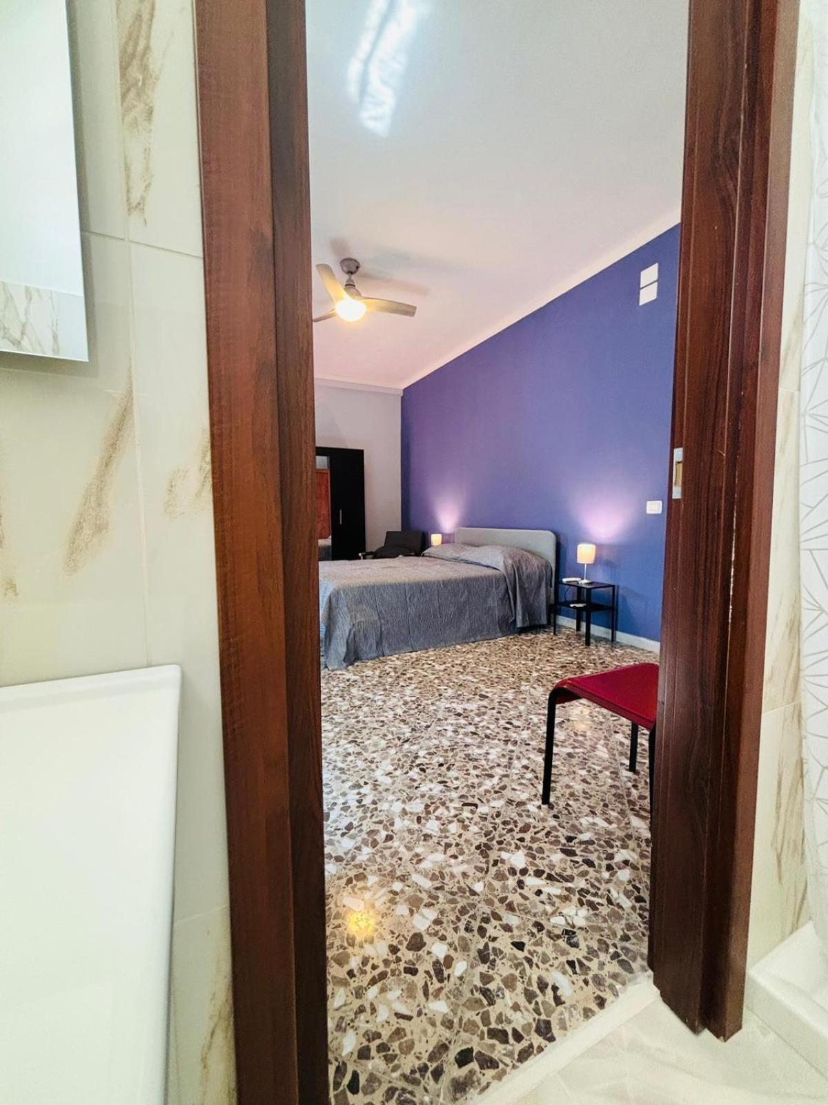 Matthias Central Rooms And Accomodation Bari Buitenkant foto