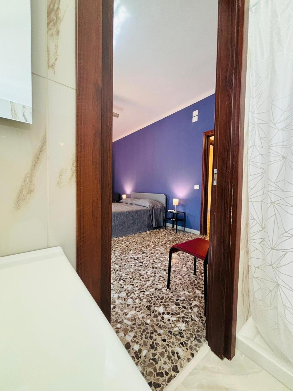 Matthias Central Rooms And Accomodation Bari Buitenkant foto